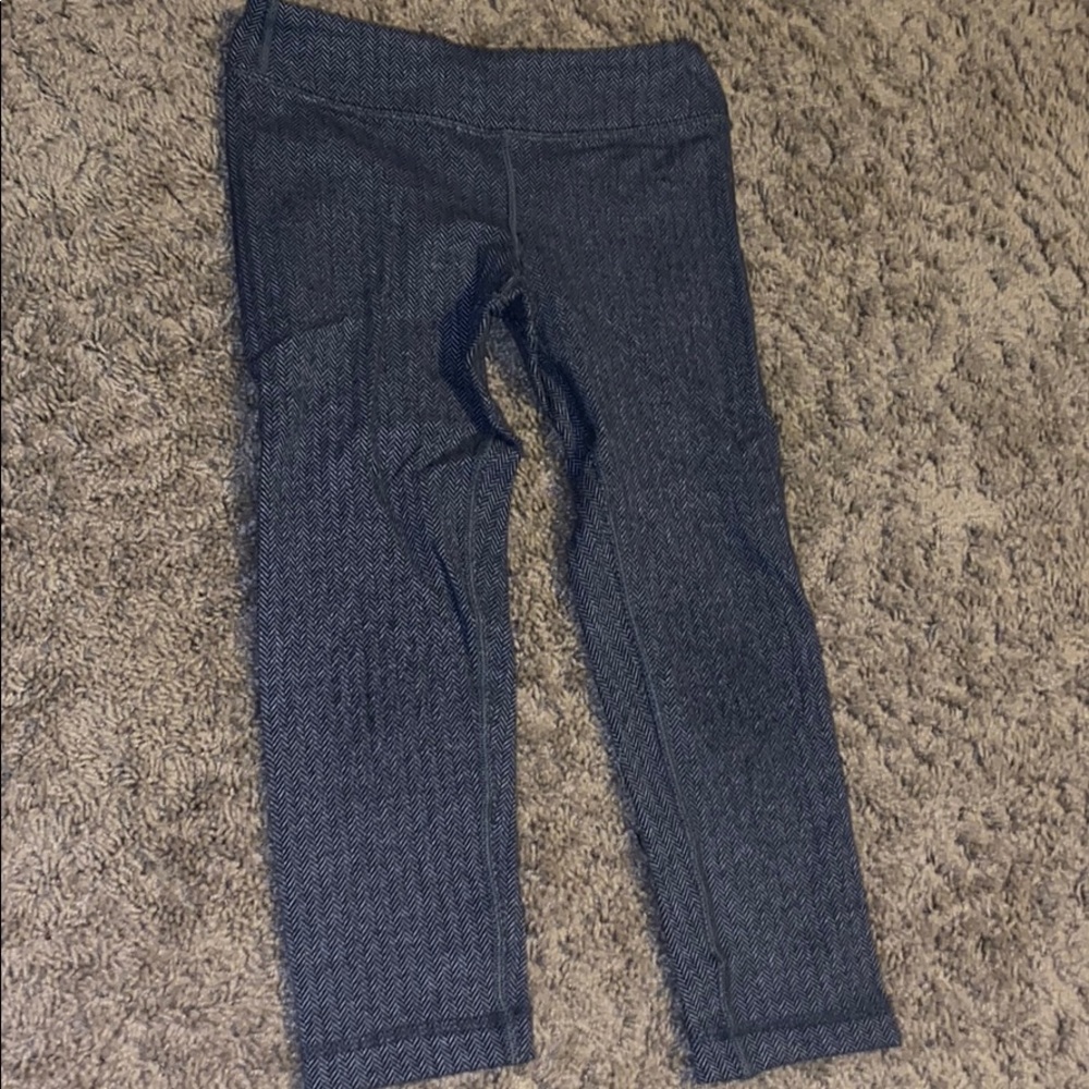 Capri ivivva leggings